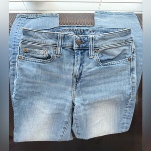 American Eagle SKINNY Light Wash Jeans 26 x 28